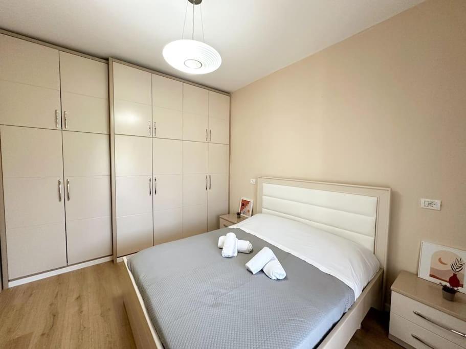 Jo-Al Apartment'S 2 ติรานา ภายนอก รูปภาพ